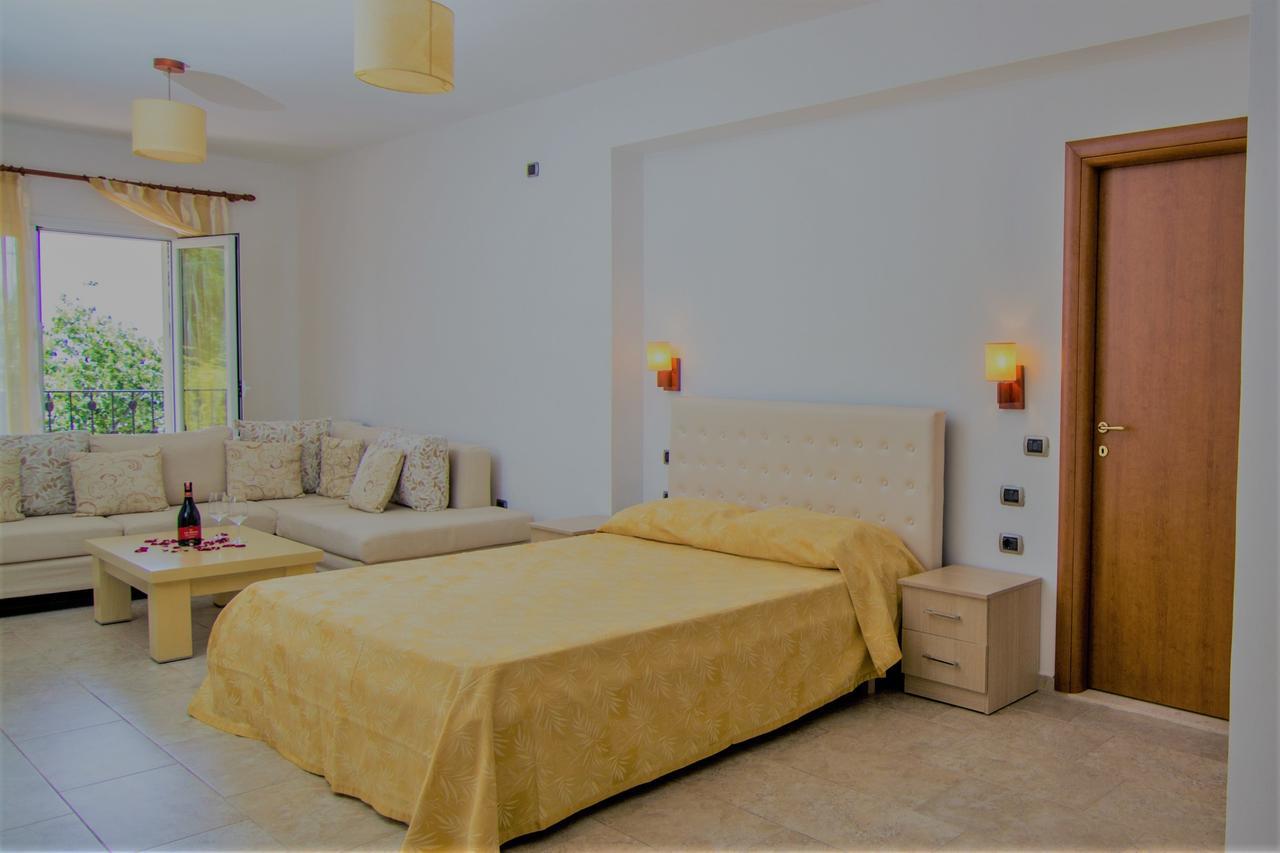 Exclusive Greccia Inn Dhermi Ngoại thất bức ảnh